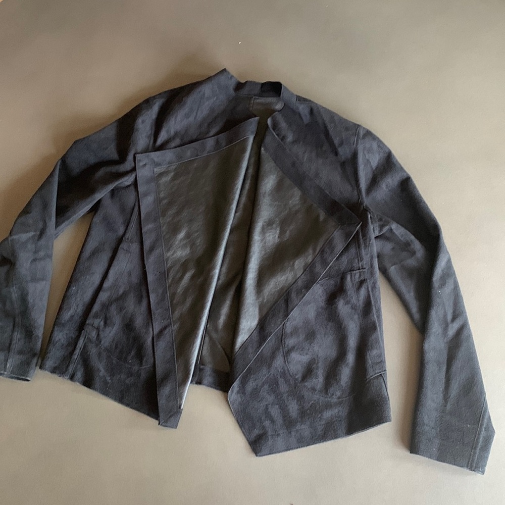 Reversible Faux/Suede Black Cropped Jacket size Small